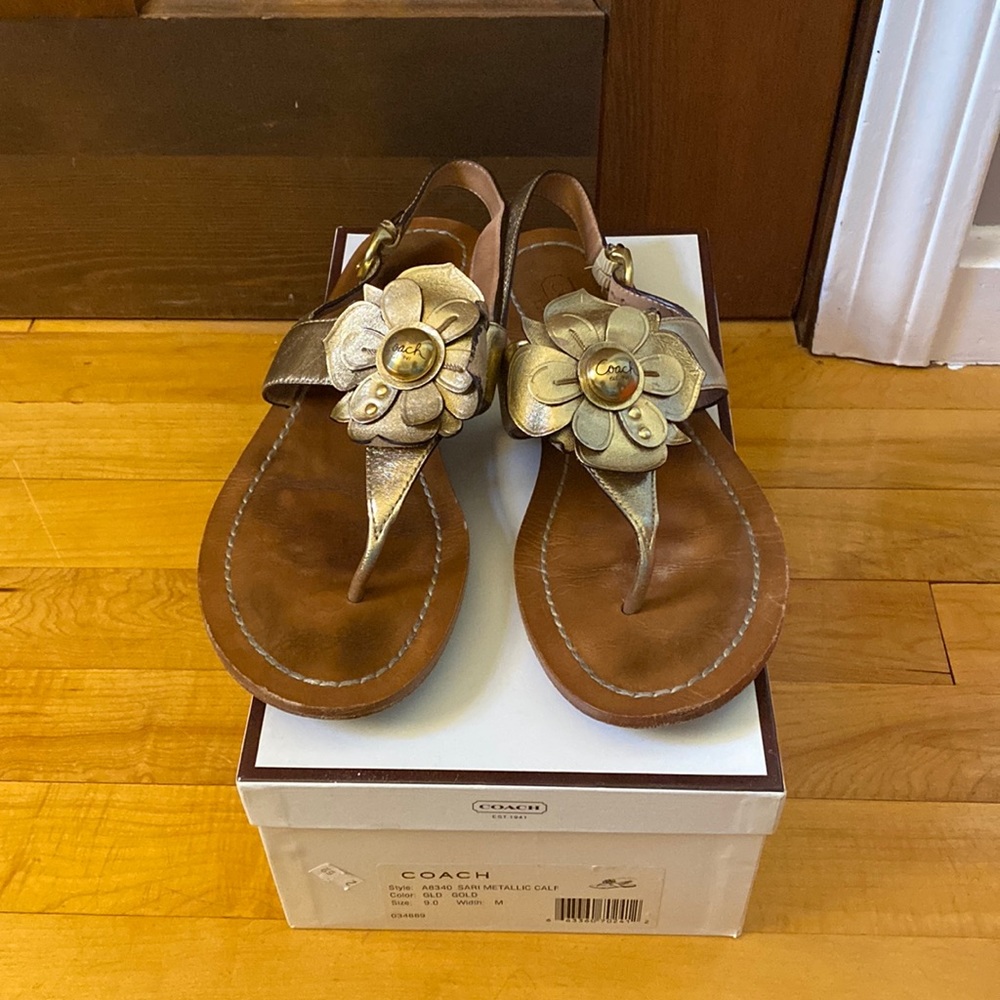 Coach sari metallic gold leather floral sandals 9